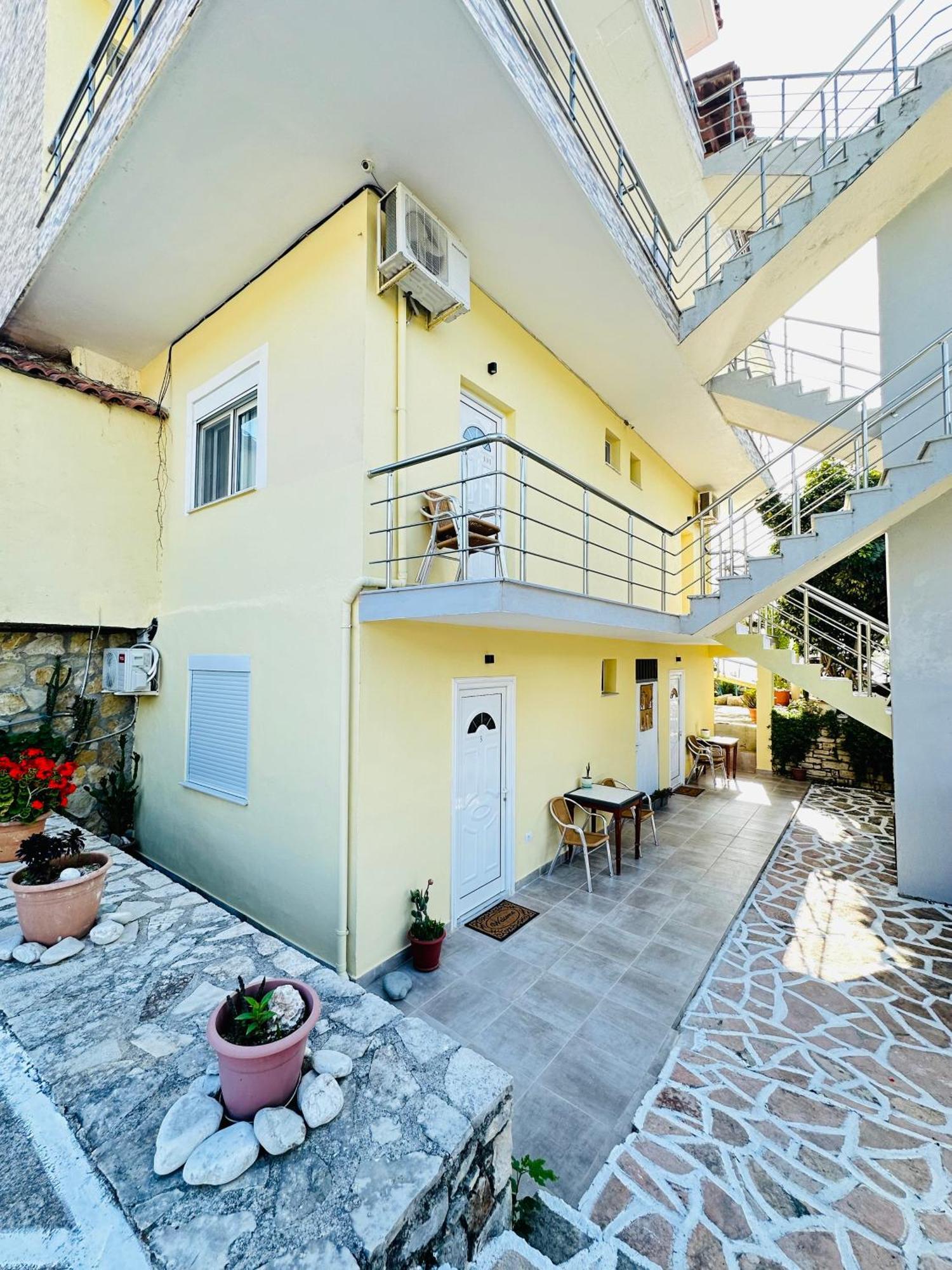 Potami Seashell Hotel Himare Exterior foto