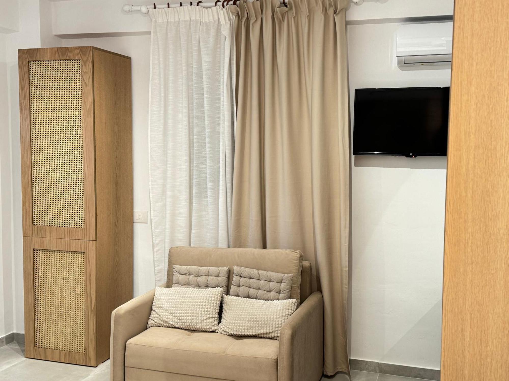 Potami Seashell Hotel Himare Exterior foto